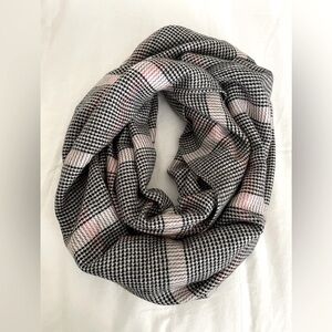 Ann Taylor Loft Wrap Scarf Houndstooth Print Black/OS